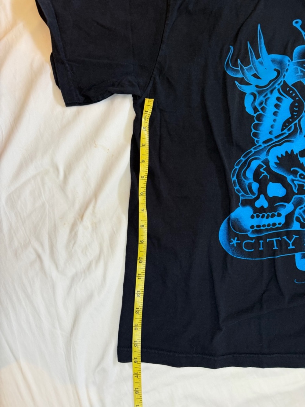Ed Hardy Black T-Shirt with Blue and Orange Graphic - Picture 4 of 7